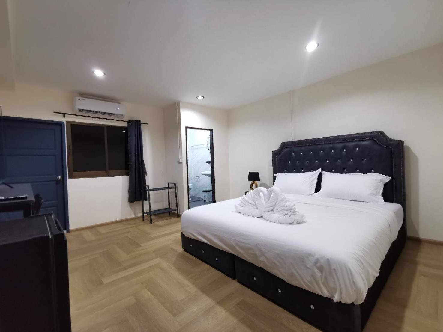 The One Hotel Патая Екстериор снимка