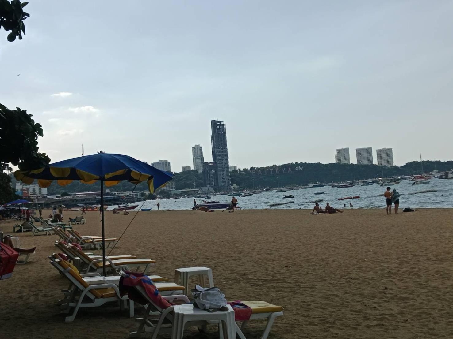 The One Hotel Патая Екстериор снимка